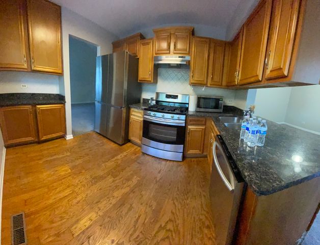 1401 Knoll Drive, Naperville, IL 60565