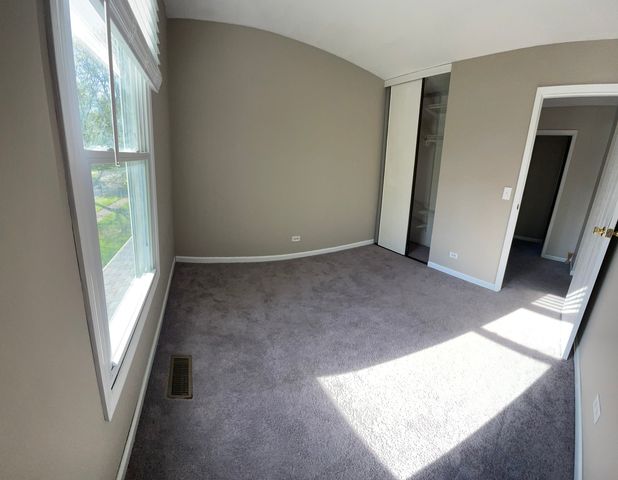 1401 Knoll Drive, Naperville, IL 60565