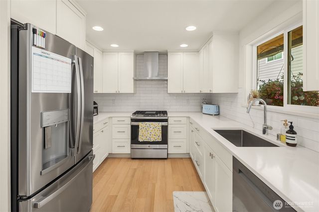 20323 81st Avenue W, Edmonds, WA 98026