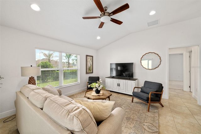 10396 SILVER MAPLE AVENUE, Oxford, FL 34484