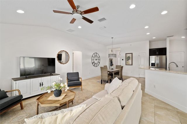 10396 SILVER MAPLE AVENUE, Oxford, FL 34484