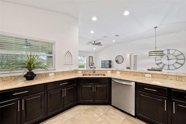 10396 SILVER MAPLE AVENUE, Oxford, FL 34484