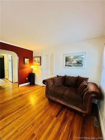 108 Sachem Street, Norwich, CT 06360