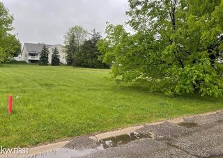 5160 Sandalwood Drive, Grand Blanc, MI 48439