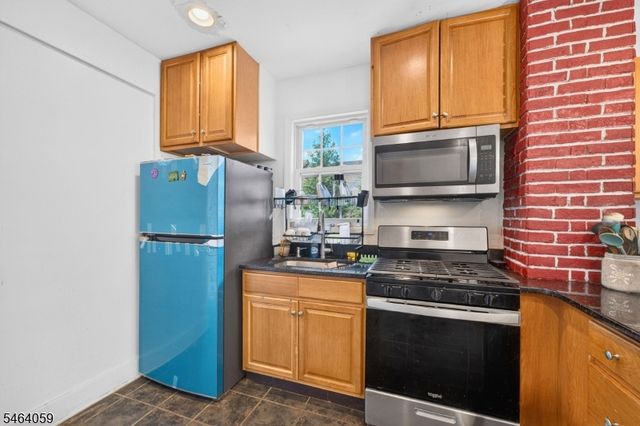 921 N Washington Ave, Green Brook Twp., NJ 08812