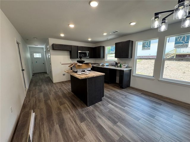 118 Damascus, Russellville, AR 72802