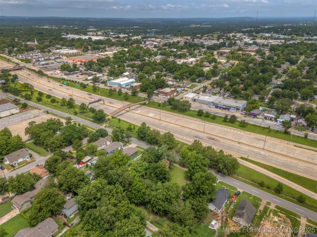 2624 E Admiral Boulevard, Tulsa, OK 74110