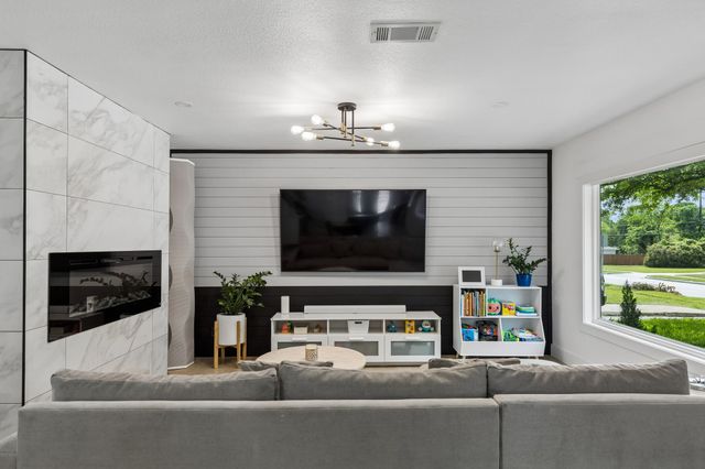 10014 Estacado Drive, Dallas, TX 75228