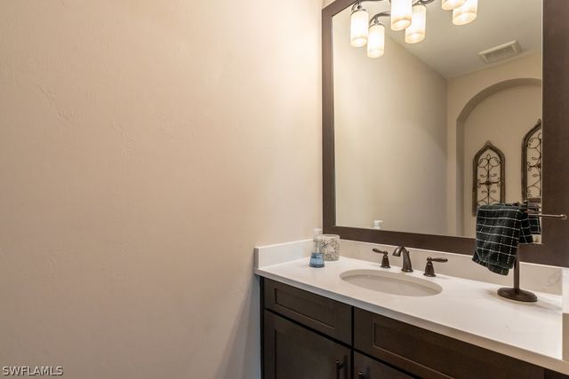 16375 Viansa WAY 102, Naples, FL 34110