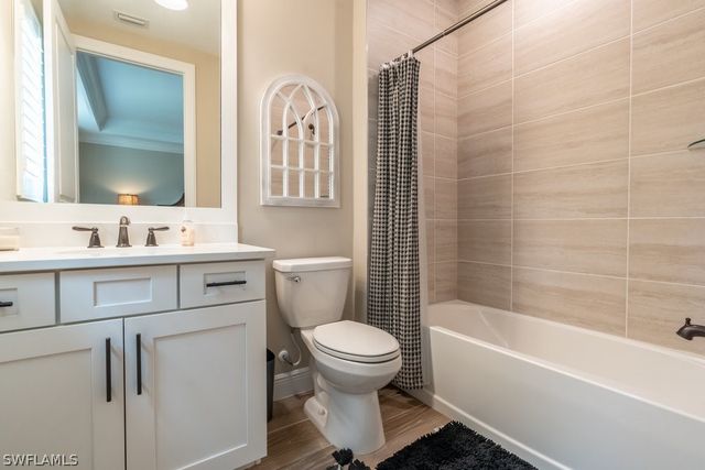 16375 Viansa WAY 102, Naples, FL 34110