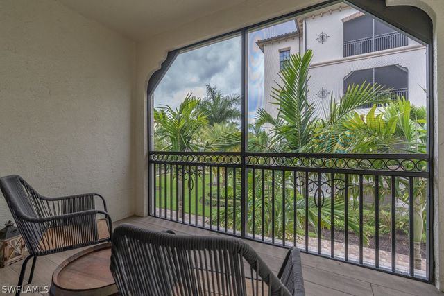 16375 Viansa WAY 102, Naples, FL 34110