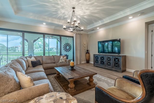 16375 Viansa WAY 102, Naples, FL 34110