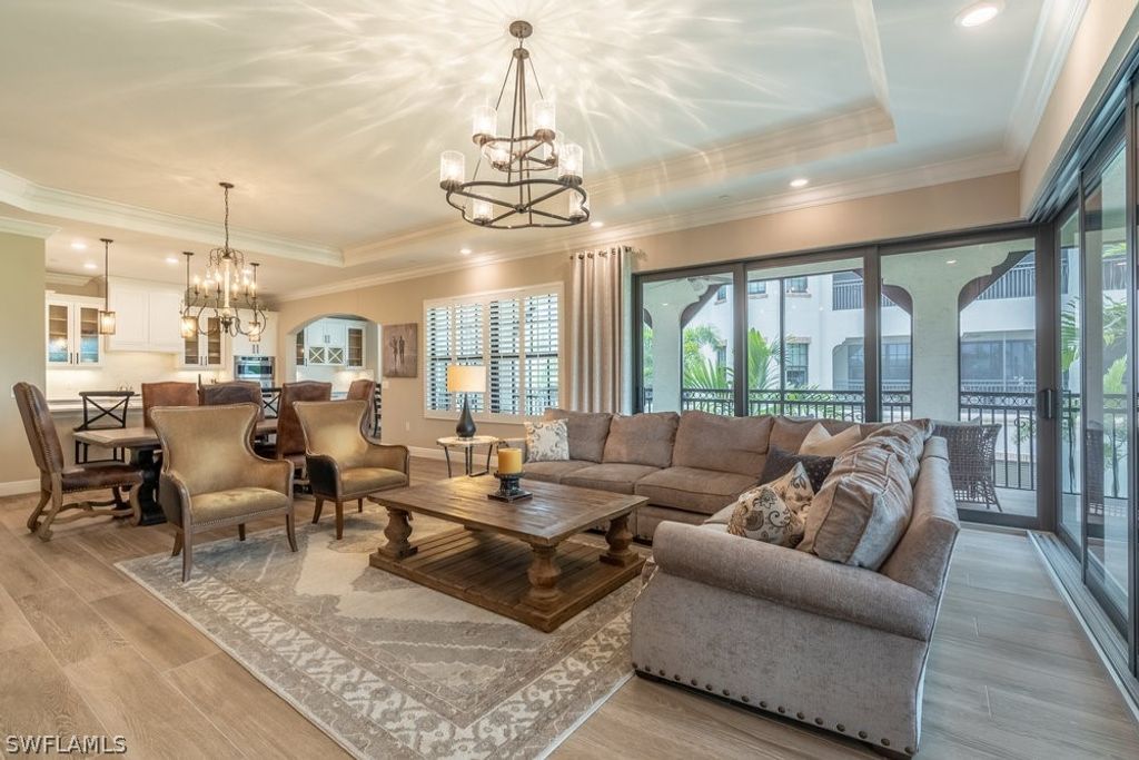 16375 Viansa WAY 102, Naples, FL 34110