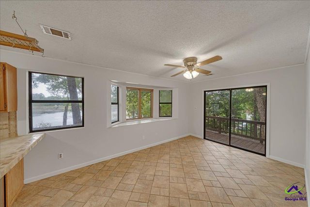 115 S Lake Drive, Perry, GA 31069