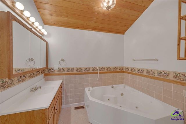 115 S Lake Drive, Perry, GA 31069