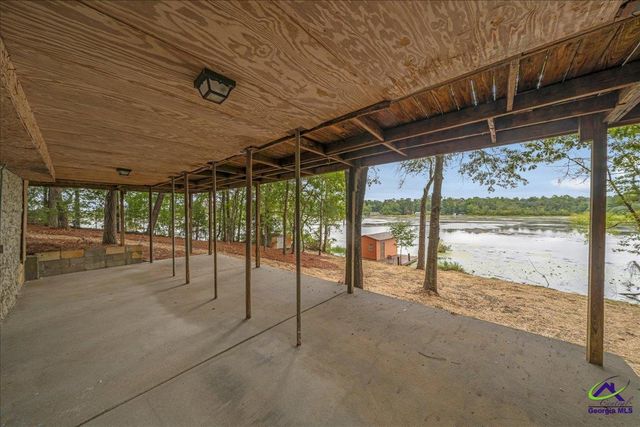 115 S Lake Drive, Perry, GA 31069