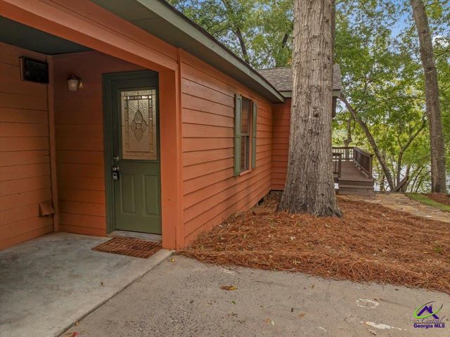 115 S Lake Drive, Perry, GA 31069