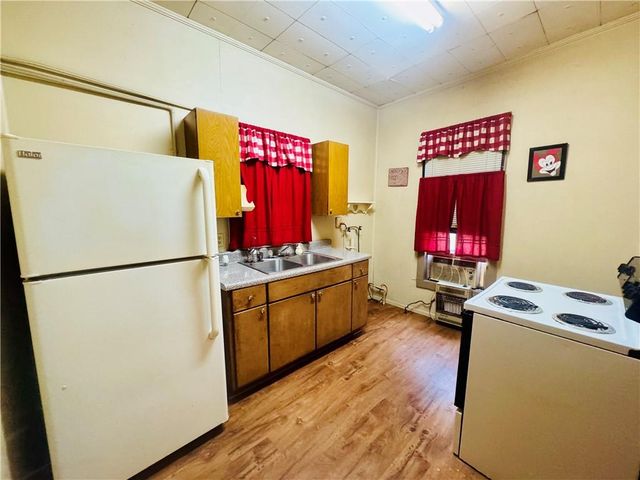 112 Cemetery Street, Kingston, GA 30145