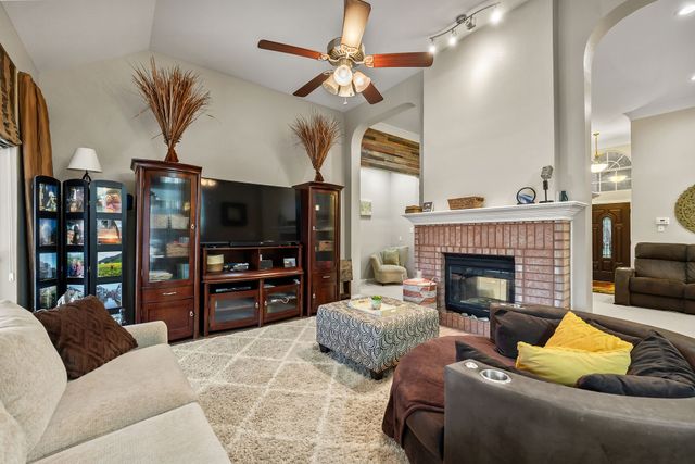 3118 Watercress Circle, Arlington, TX 76012
