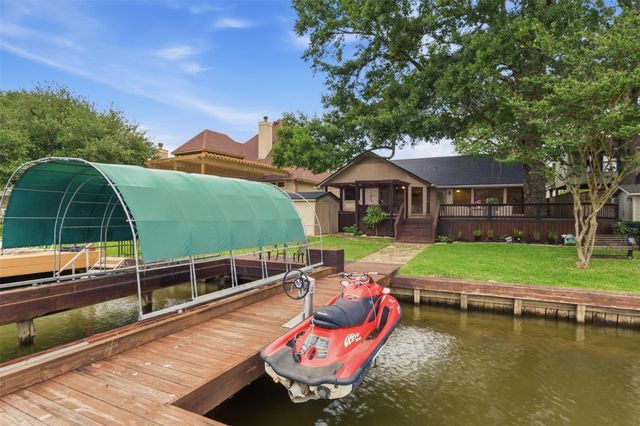 5046 Pleasure Lake Drive, Willis, TX 77318