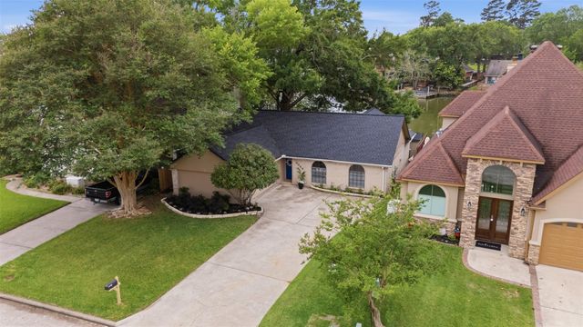 5046 Pleasure Lake Drive, Willis, TX 77318