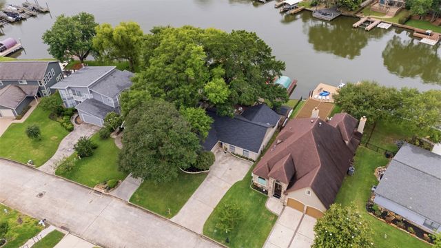 5046 Pleasure Lake Drive, Willis, TX 77318
