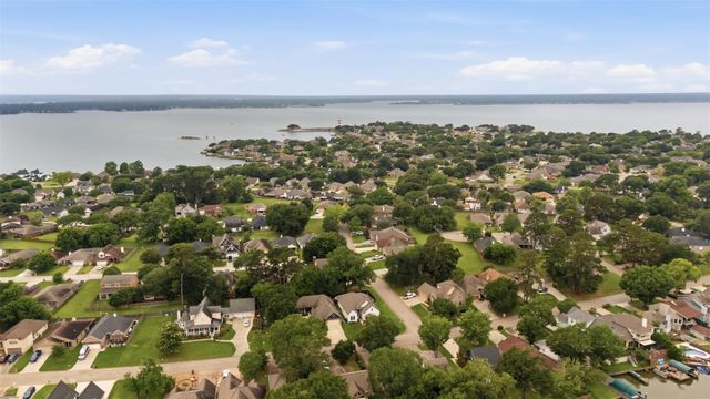 5046 Pleasure Lake Drive, Willis, TX 77318