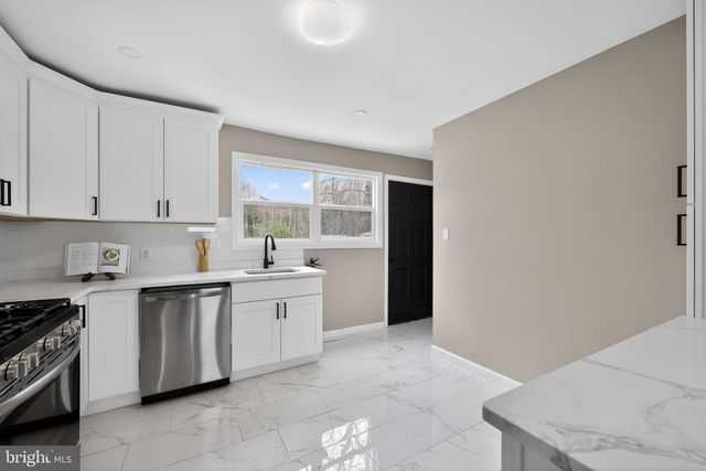 138 COUNTRY CLUB RD, Pine Hill, NJ 08021