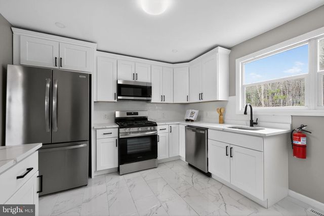 138 COUNTRY CLUB RD, Pine Hill, NJ 08021