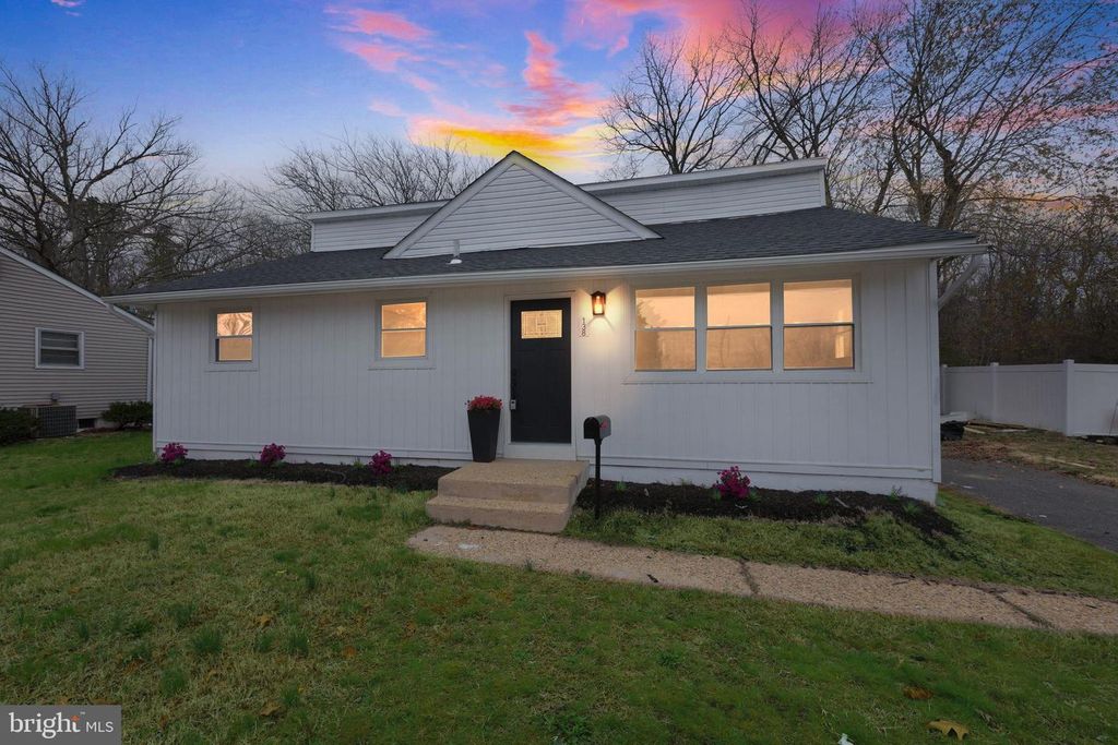 138 COUNTRY CLUB RD, Pine Hill, NJ 08021