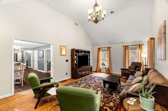 23 Camp Lee Road, Epping, NH 03042