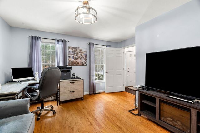 23 Camp Lee Road, Epping, NH 03042