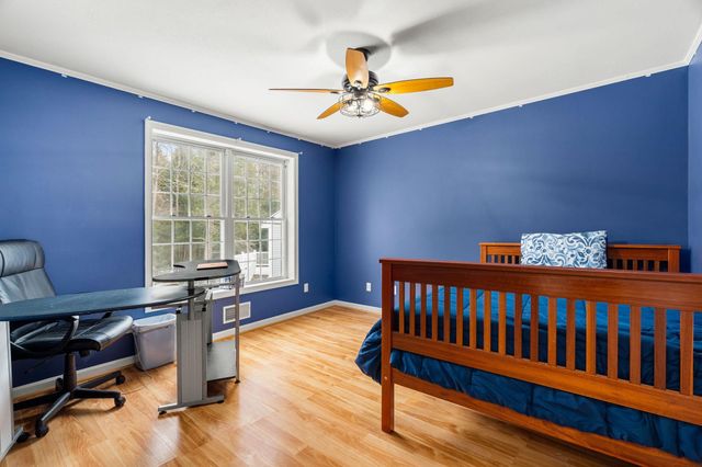 23 Camp Lee Road, Epping, NH 03042