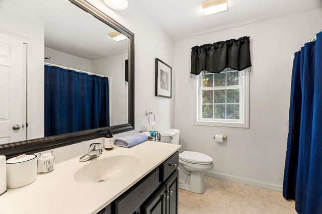 23 Camp Lee Road, Epping, NH 03042