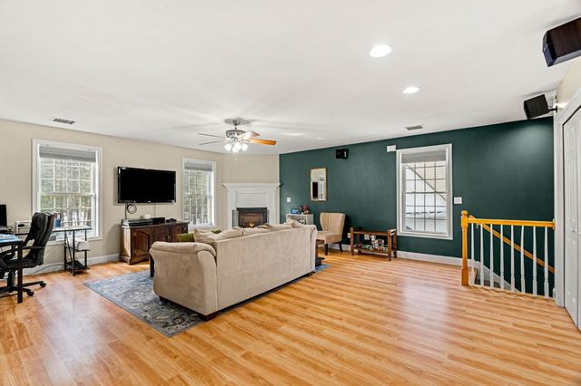 23 Camp Lee Road, Epping, NH 03042