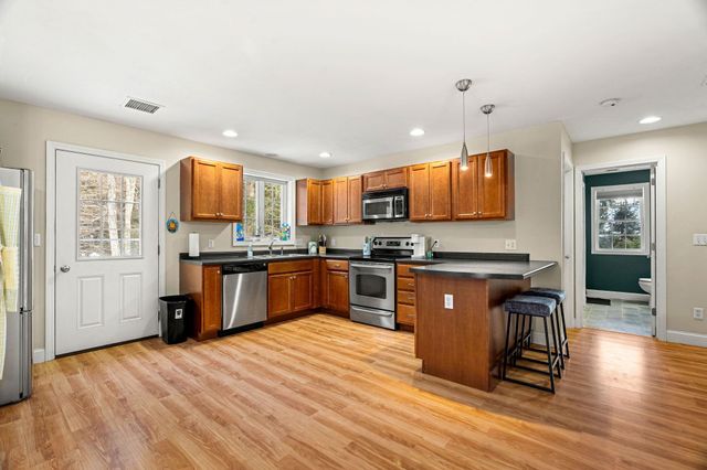 23 Camp Lee Road, Epping, NH 03042