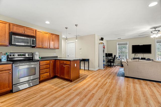 23 Camp Lee Road, Epping, NH 03042