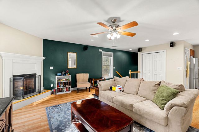 23 Camp Lee Road, Epping, NH 03042