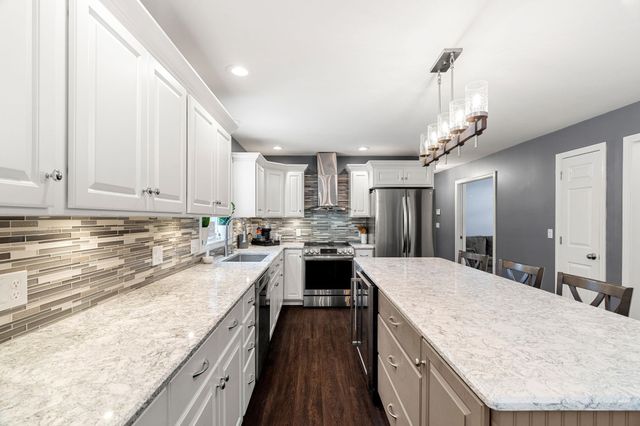 23 Camp Lee Road, Epping, NH 03042