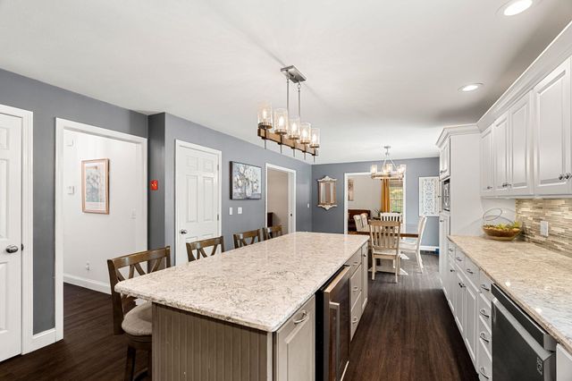 23 Camp Lee Road, Epping, NH 03042