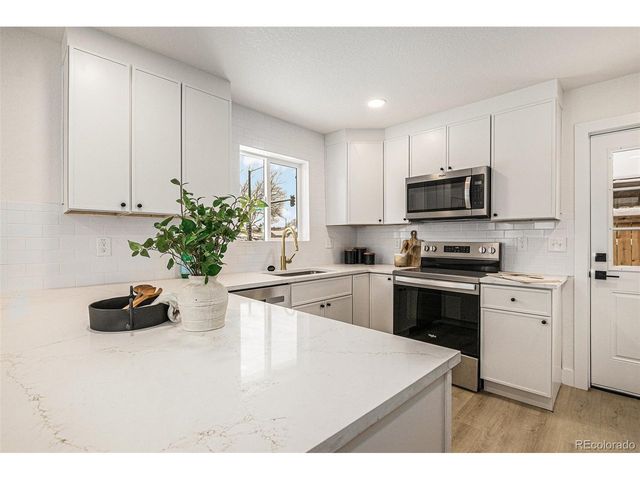 3211 N Steele St, Denver, CO 80205