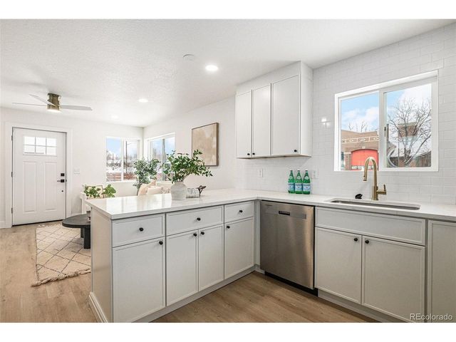 3211 N Steele St, Denver, CO 80205