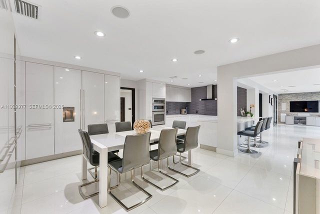 8363 SW 98th St, Miami, FL 33156