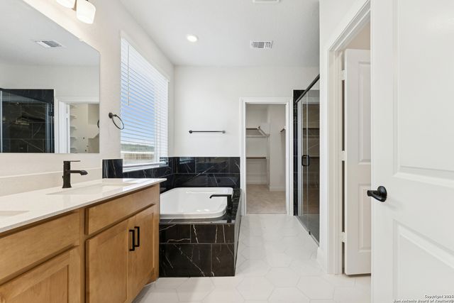 11737 Hackford, San Antonio, TX 78254