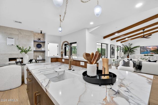 8220 E APPALOOSA Trail, Scottsdale, AZ 85258