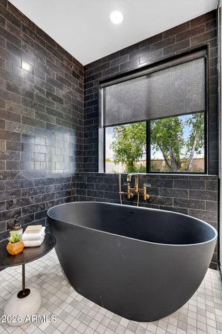 8220 E APPALOOSA Trail, Scottsdale, AZ 85258