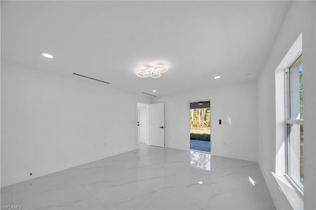 867 Chicago ST, Lehigh Acres, FL 33974