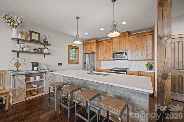23 Eagle Park Circle, Banner Elk, NC 28604