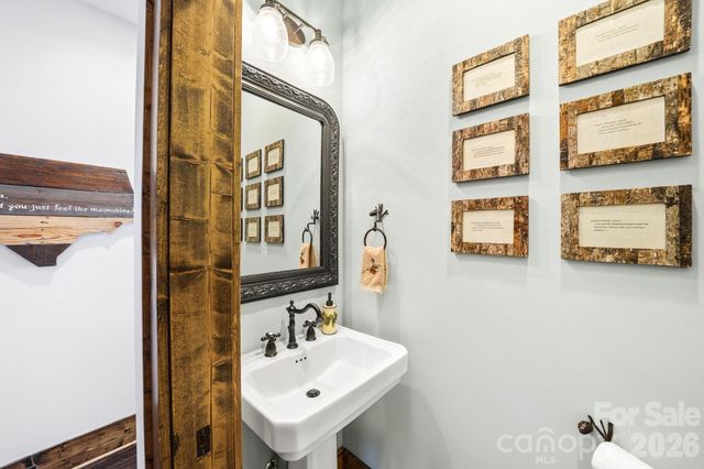 23 Eagle Park Circle, Banner Elk, NC 28604