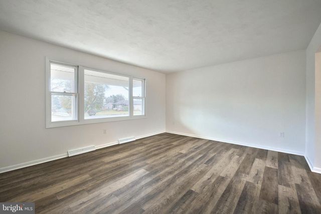 2510 REDWOOD RD, Dover, PA 17315